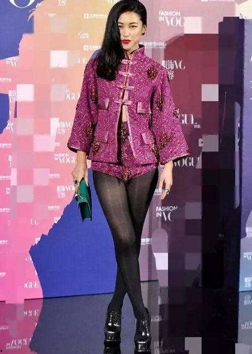 明星黑丝袜穿搭,明星黑丝袜穿搭秘籍大揭秘